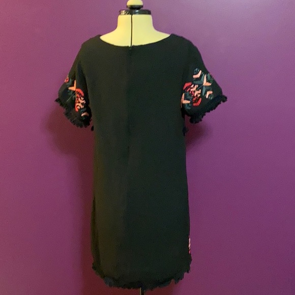 Design Lab Lord and Taylor black dress with flare - Picture 3 of 7